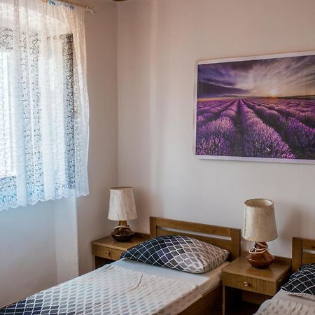 Hostel Flora Малий Лошинь Номер фото