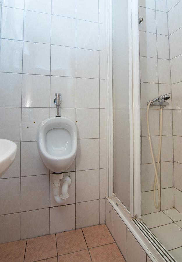 Hostel Flora Малий Лошинь Екстер'єр фото