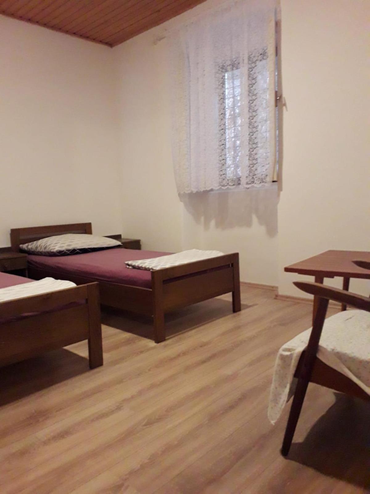 Hostel Flora Малий Лошинь Номер фото