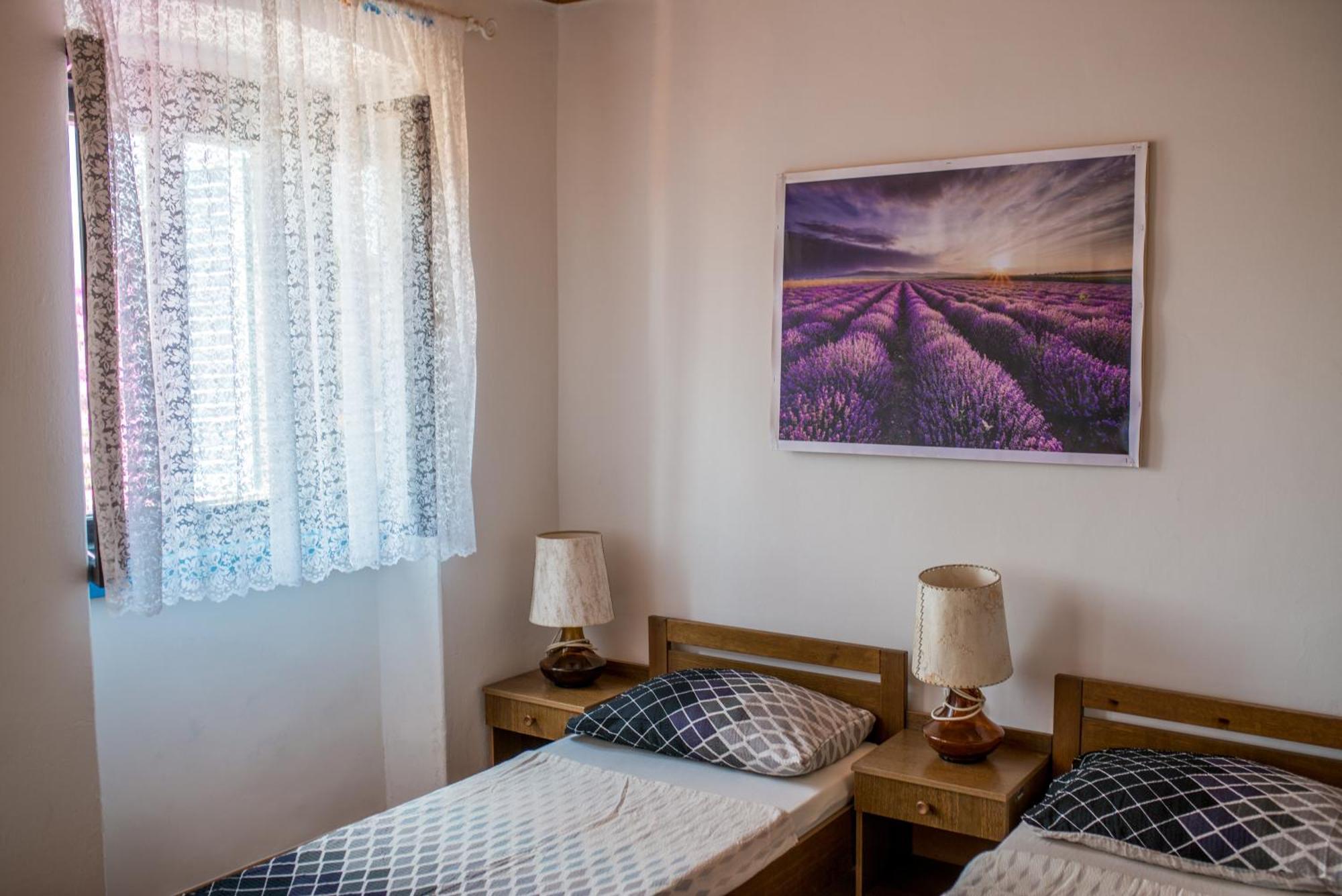 Hostel Flora Малий Лошинь Номер фото