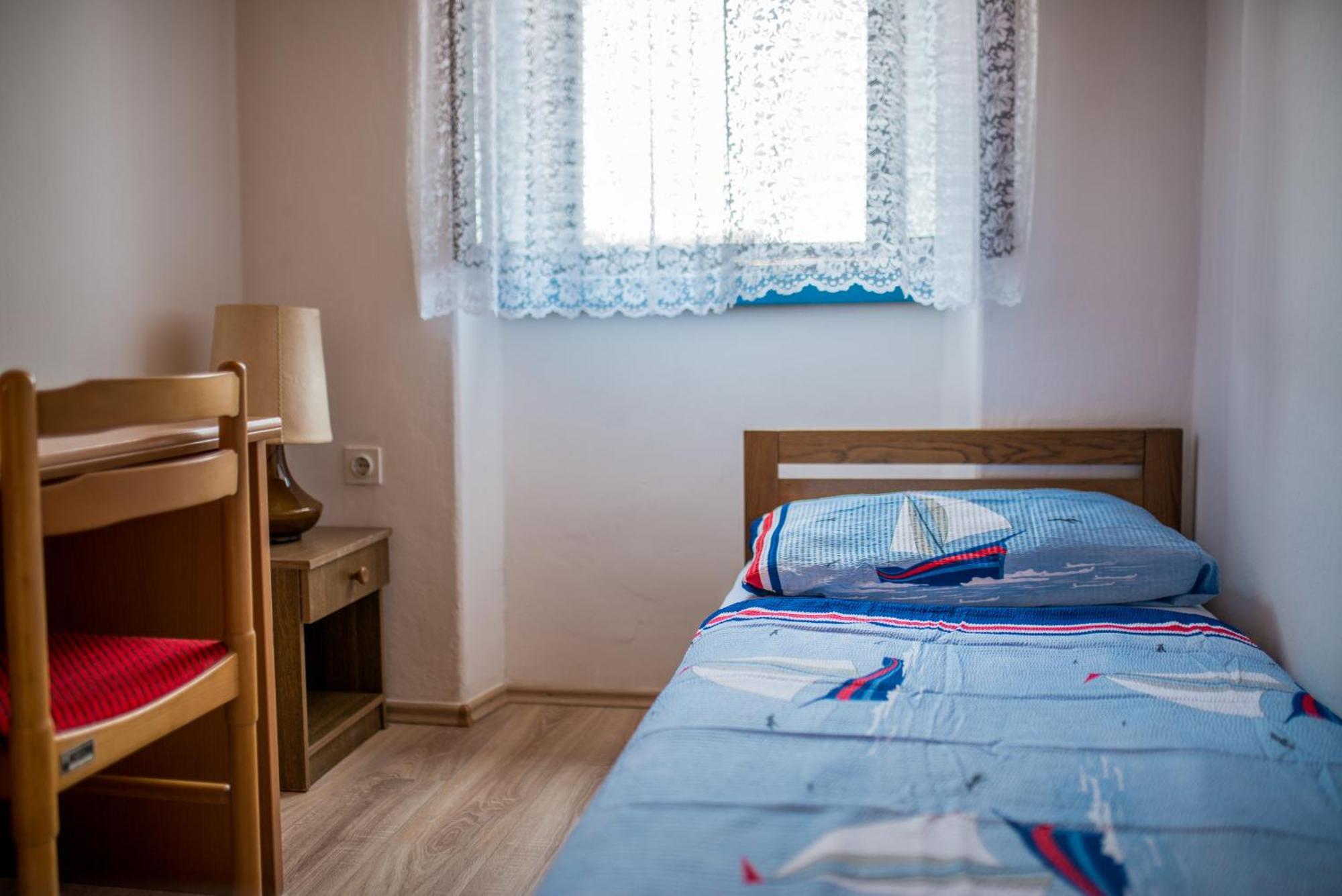 Hostel Flora Малий Лошинь Номер фото